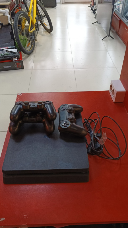 Игровая приставка Sony ps 4 slim