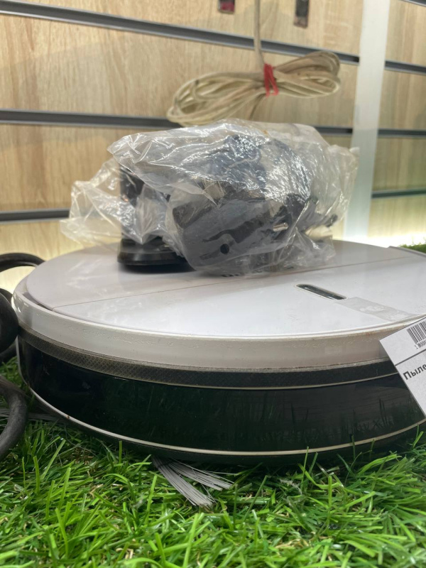 Пылесос Redmond  rv-r450