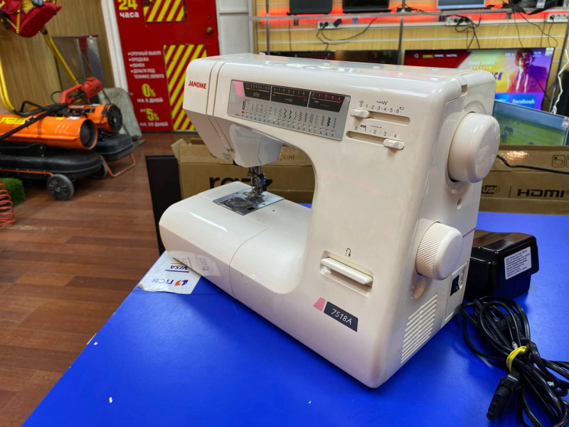 Швейная машина Janome 7518a