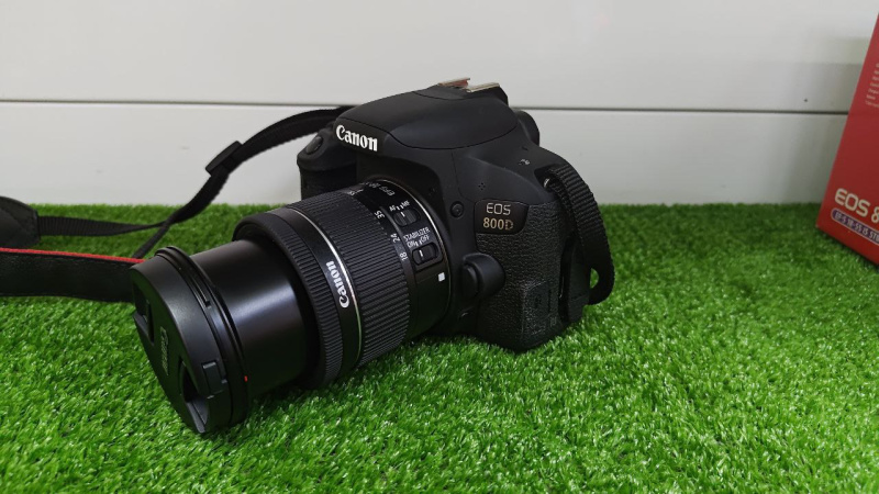 Фотоаппарат Canon EOs 800D