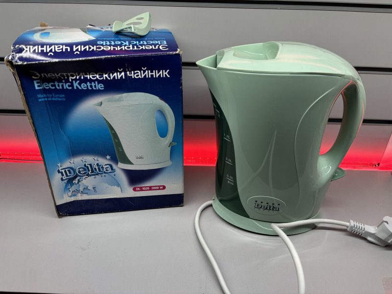 Электрический чайник Delta DL-1020