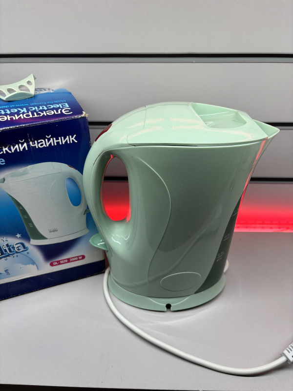 Электрический чайник Delta DL-1020