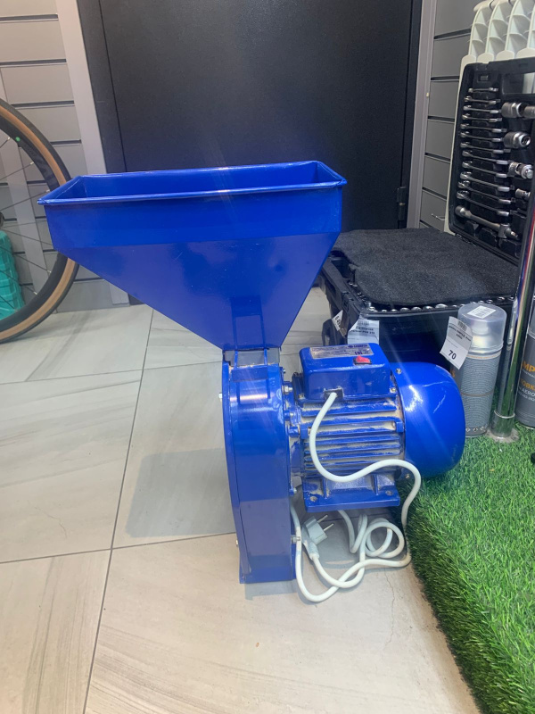 Зернодробилка Зубр AB-76