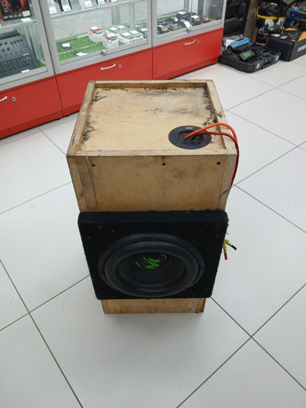 Авто сабвуфер Machete Fight mf-12s 12 d2