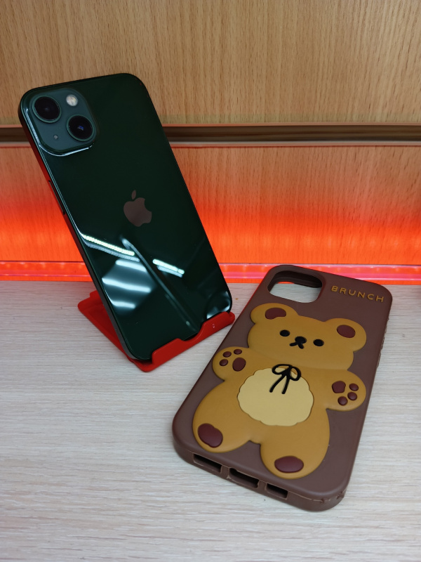 Мобильный телефон Apple iPhone 13
