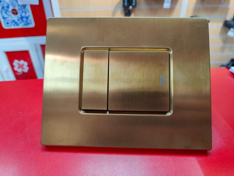 Накладная кнопка смыва Grohe 38732GNO