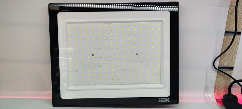 Прожектор светодиодный IEK СДО 06-200