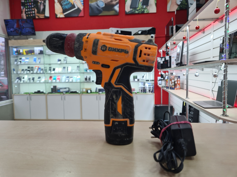 Шуруповерт ВИХРЬ ДА-12Л-2КC