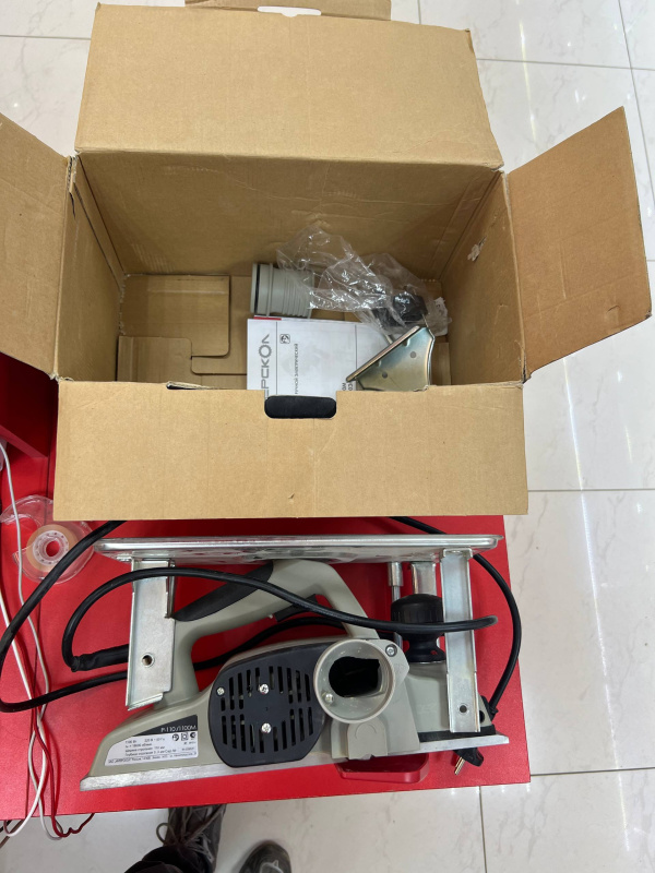 Электрорубанок Интерскол Р-110/1100м