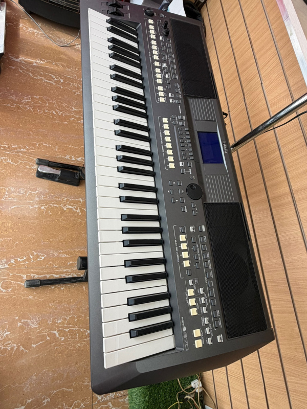 СИНТЕЗАТОР ЯАХА   PSR-S670