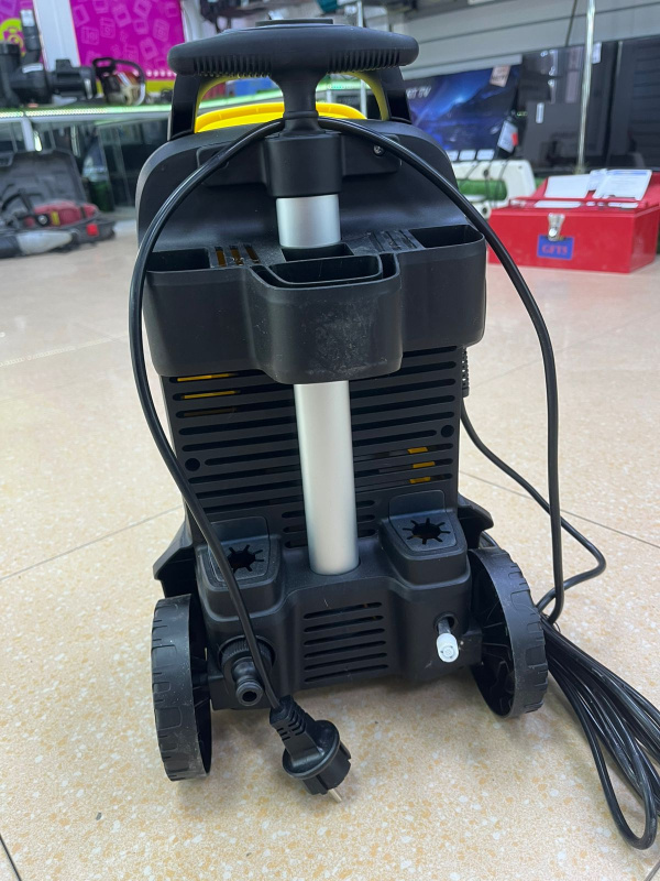 Мойка высокого давления Karcher k4