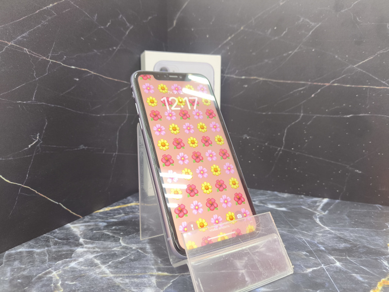 Мобильный телефон Apple iPhone 11