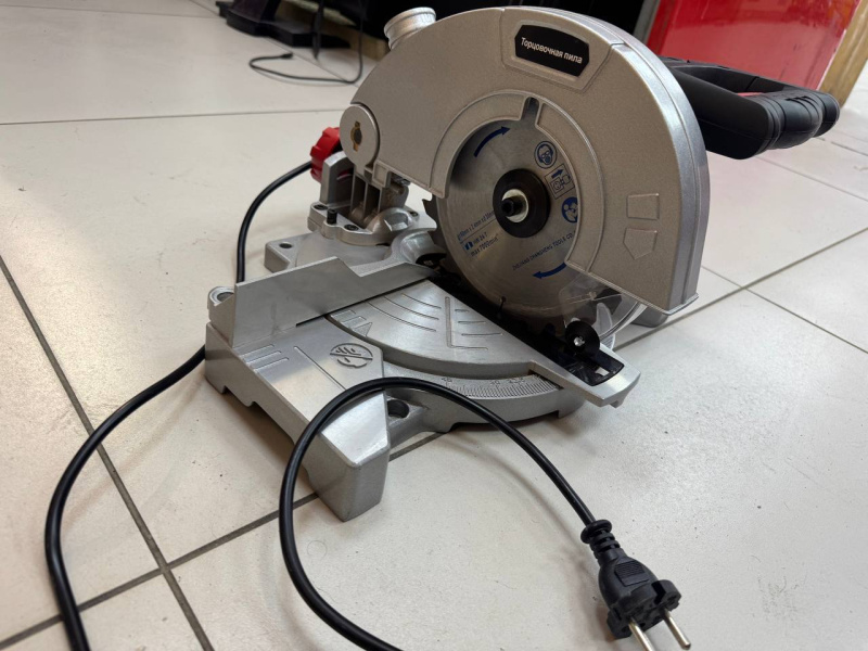 Торцовочная пила NUMBER ONE J1G-Zp2A-190