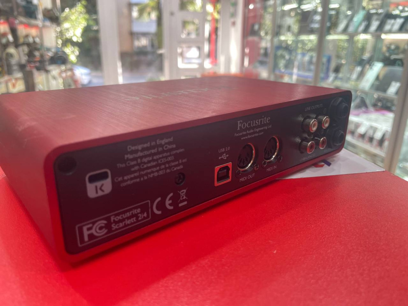 Ресивер Focusrite 2i4