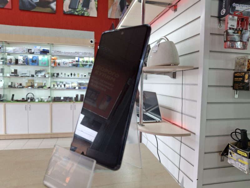 Мобильный телефон Samsung Galaxy S20 FE