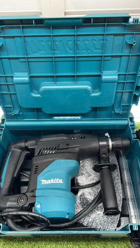 Перфоратор Makita HR3001CJ