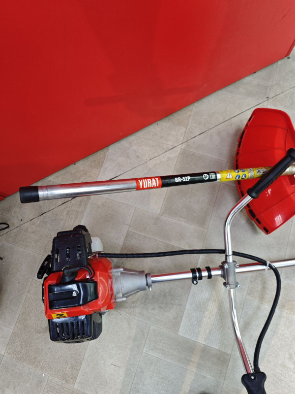 Бензотриммер  YURAT BR-52P