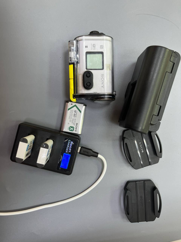 Видеокамера Sony  HDR AS100v