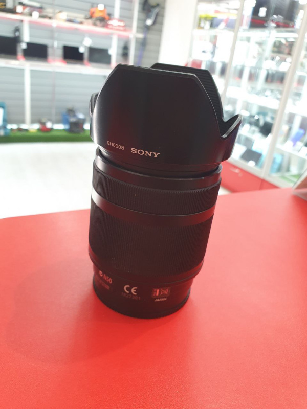 Объектив Sony SAL18200