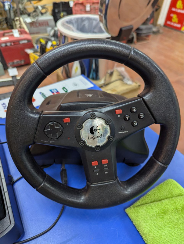 Игровой руль Logitech e-uk12