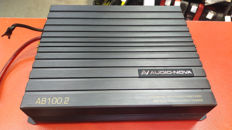 Авто усилитель Audio-technica ab 100.2