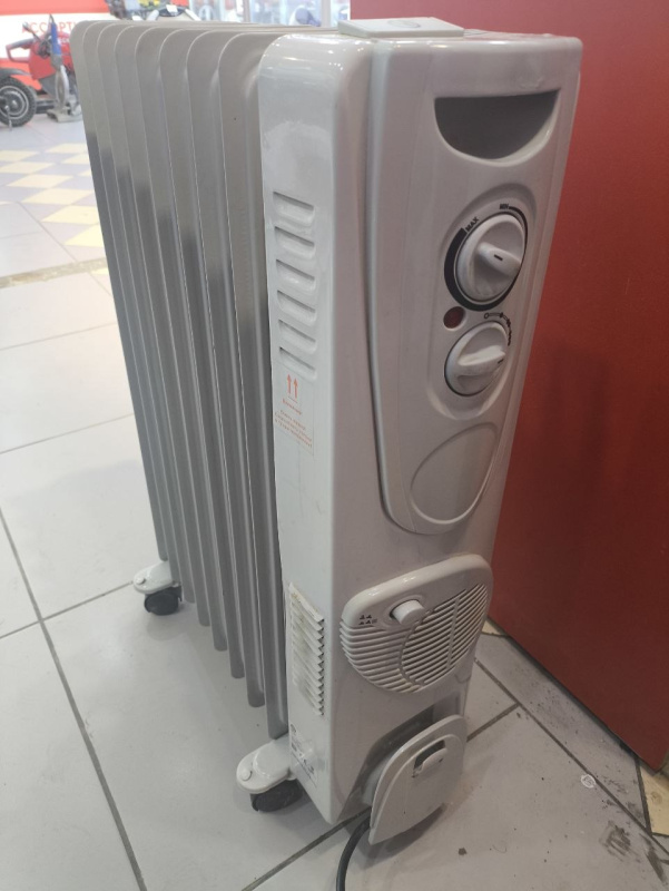 Масляный обогреватель  Blyss  NDB-1G-24