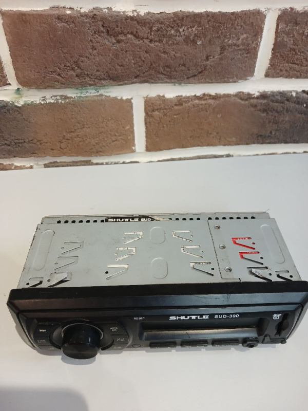 Автомагнитола  ShaTTle SUD-300