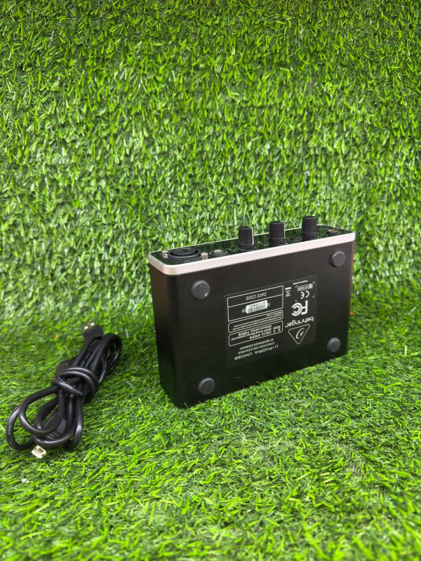 Ресивер Behringer U-PHORIA UMC22 звуковая карта