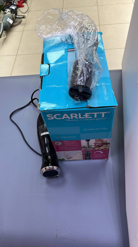 Блендер Погружной Scarlett sc-hb42f81