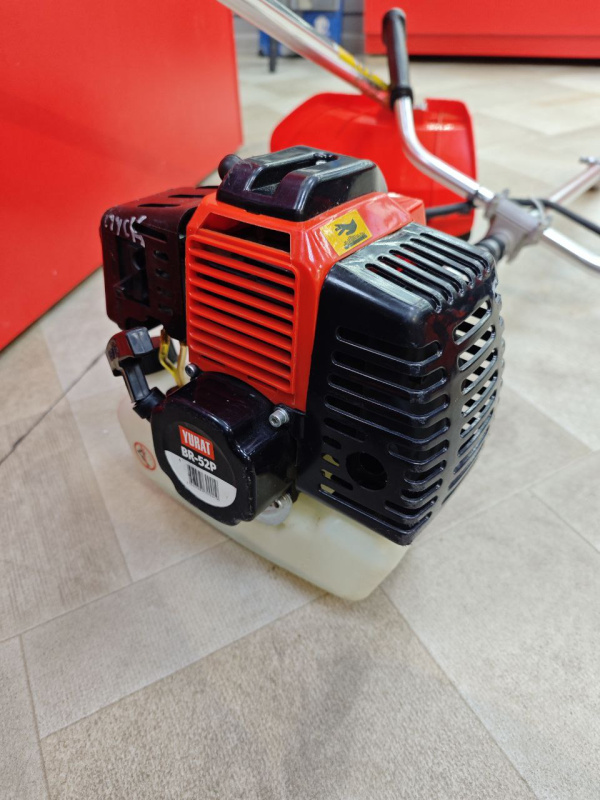 Бензотриммер  YURAT BR-52P