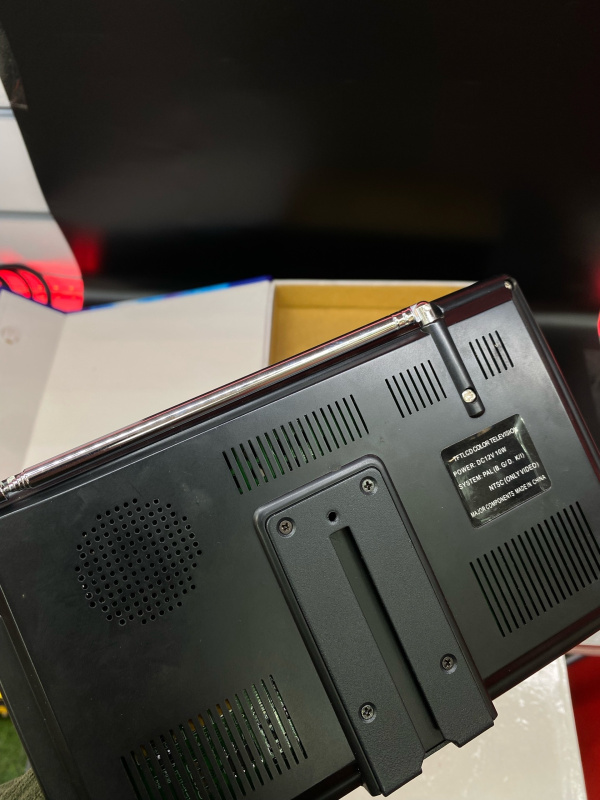 Телевизор  32UQ70