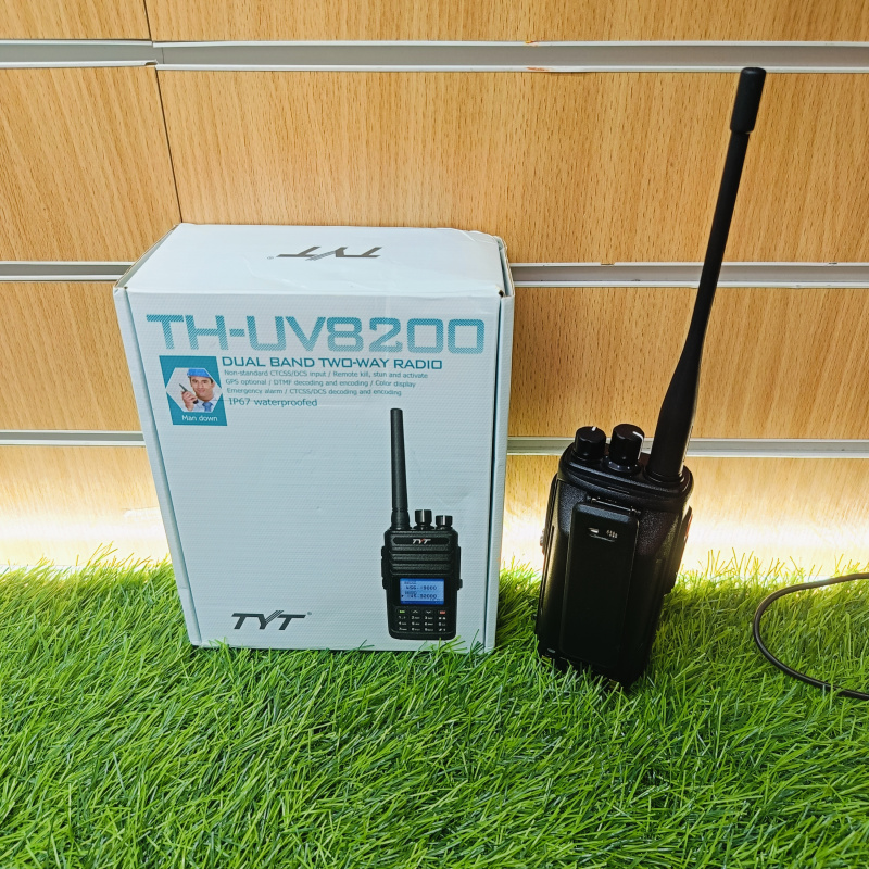 Рации  TYT TH-UV8200