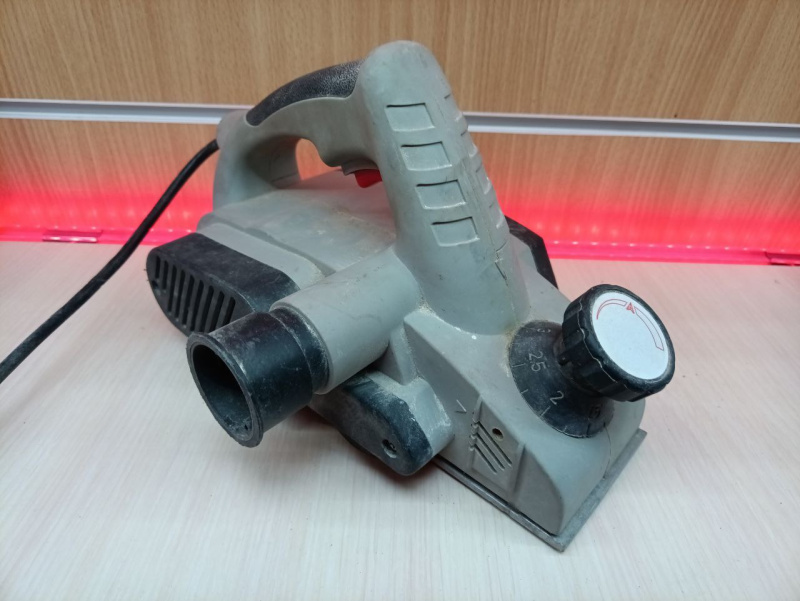 Электрорубанок Forte p 3-82