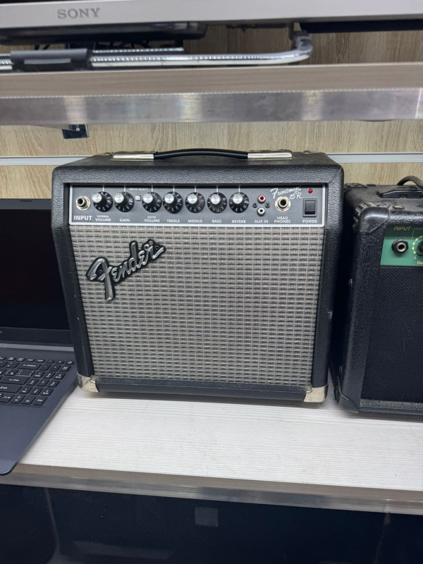 Микрофон Петличный микрофон  ---