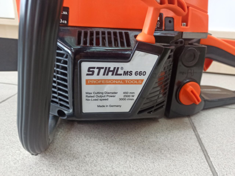 Stihl 660 отзывы. Бензопила штиль 660. Отражательная пленка штиль 660. Штиль 660 включатель. Буквы на цилиндре штиль 660.