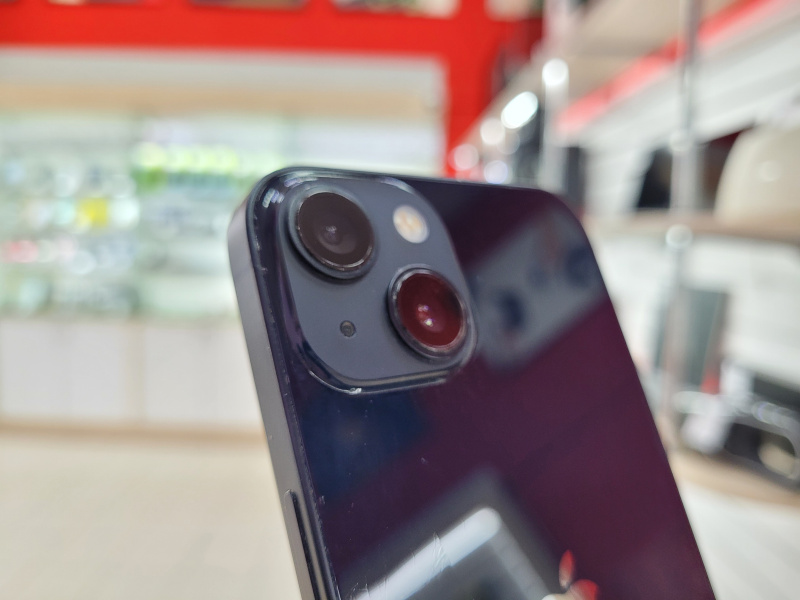 Мобильный телефон Apple iPhone 13