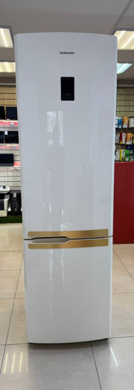 Холодильник Samsung RL-57 TGBVB