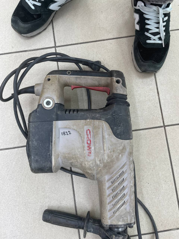 Отбойный молоток Crown ct8123v