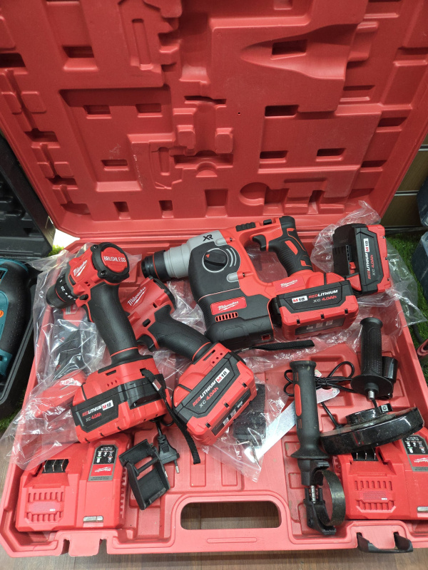 Набор электроинструмента Milwaukee 4 в 1