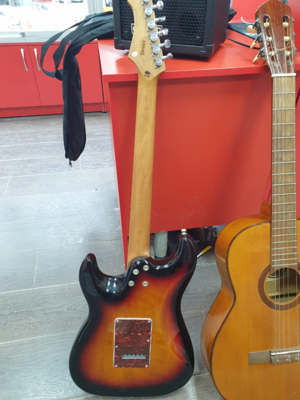 Cremona made in Chehoslovakia  .