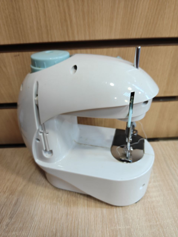 Швейная машина  мини