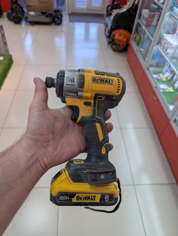 Гайковерт Dewalt китай