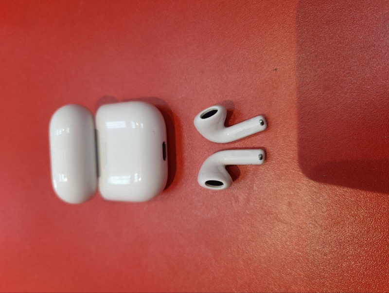 Наушники Apple APPLE AIRPODS 4