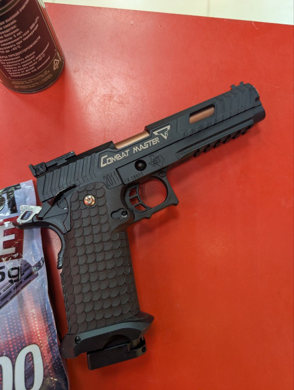 Пневматика Master пистолет Combat master