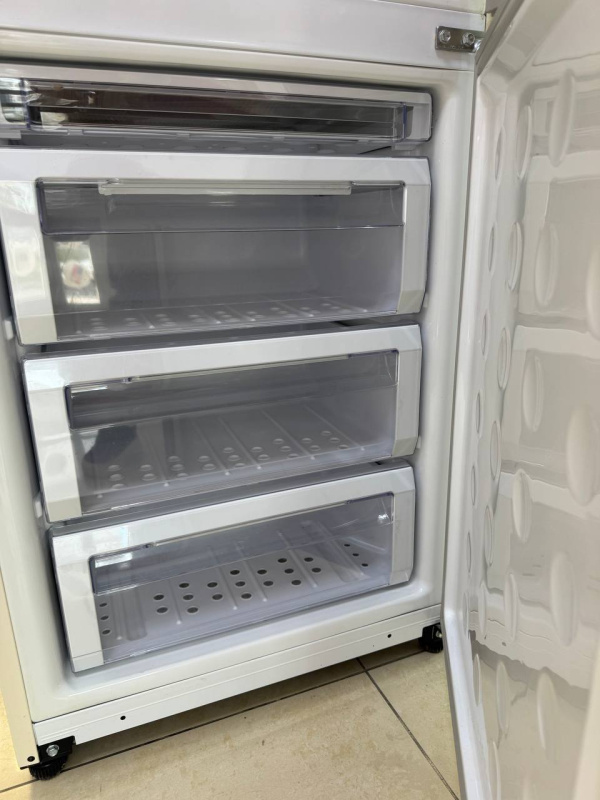 Холодильник Samsung RL-57 TGBVB