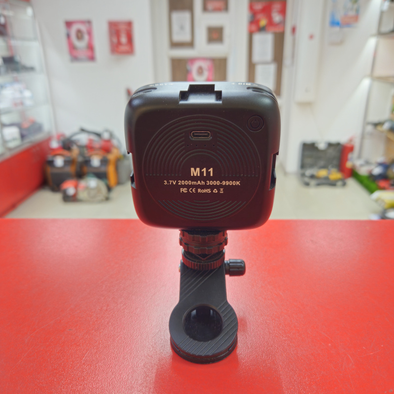 Компактный видеосвет для съемки RGB  M11