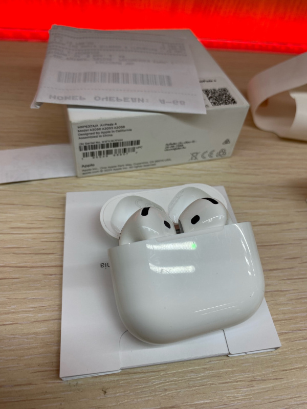 Наушники Apple AIRPODS 4