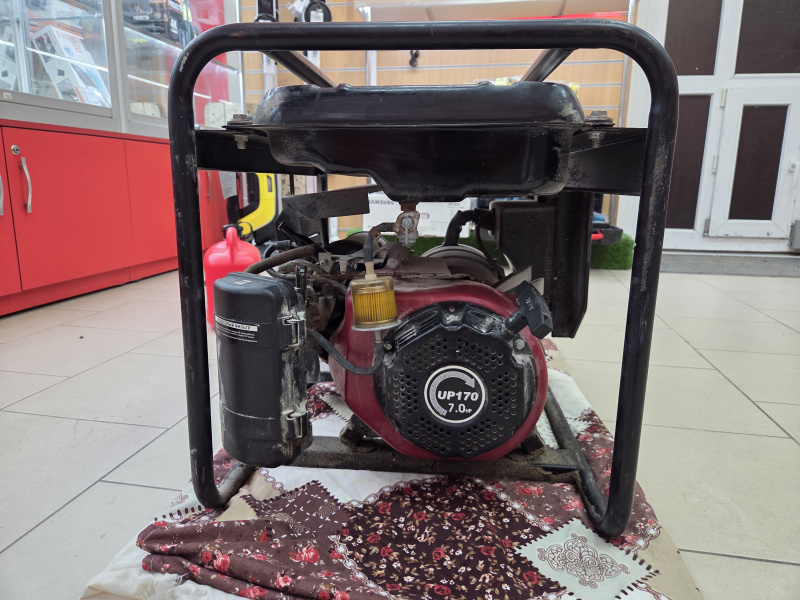 Бензогенератор Dde GG3300