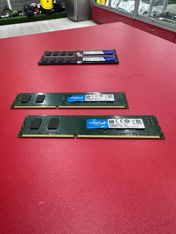 Оперативная память Crucial CT25664BA160B