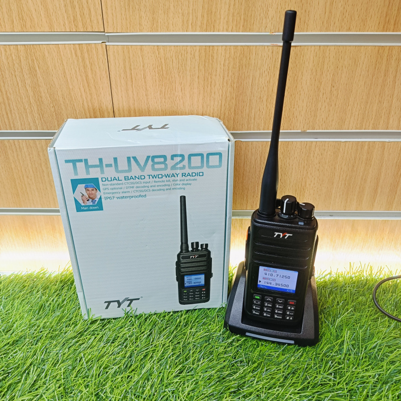 Рации  TYT TH-UV8200